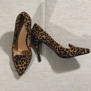 Lauren Conrad Leopard Print high heel pumps